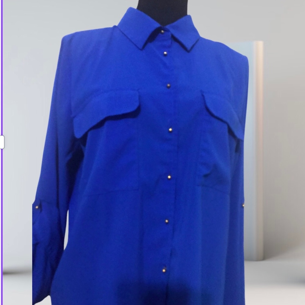 Women Calvin Klein blue button down shirt size M